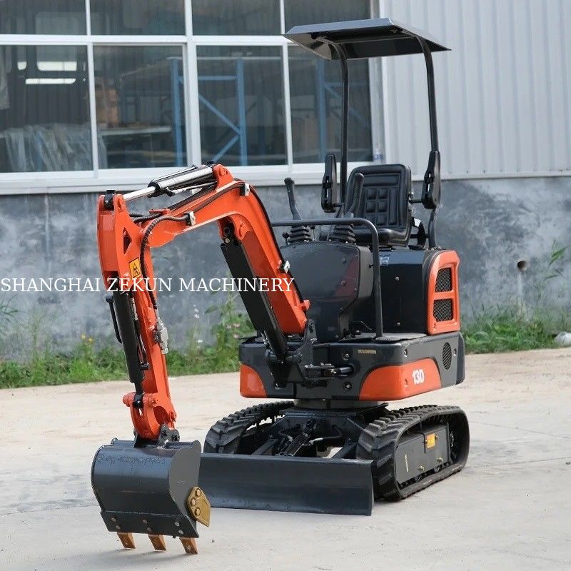 2Mini escavadeira de.5 toneladas Máquina de escavadeira pequena de 8.6 kW com motor de emissões Euro V
