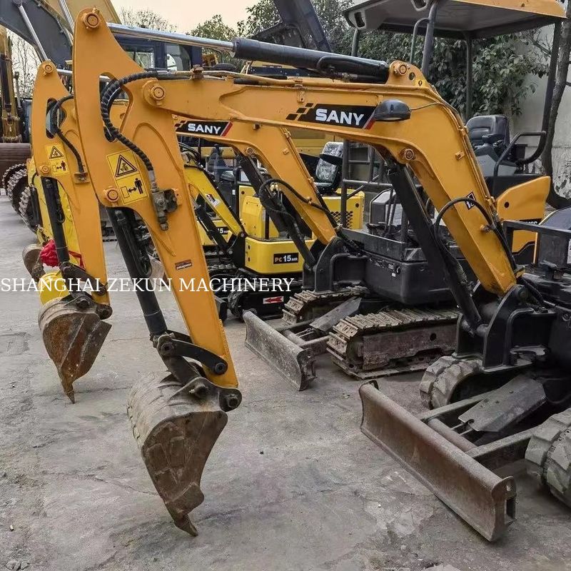 10.3KW Sany SY16C 1.6Ton mini escavadeira com pneu de borracha e bomba hidráulica original