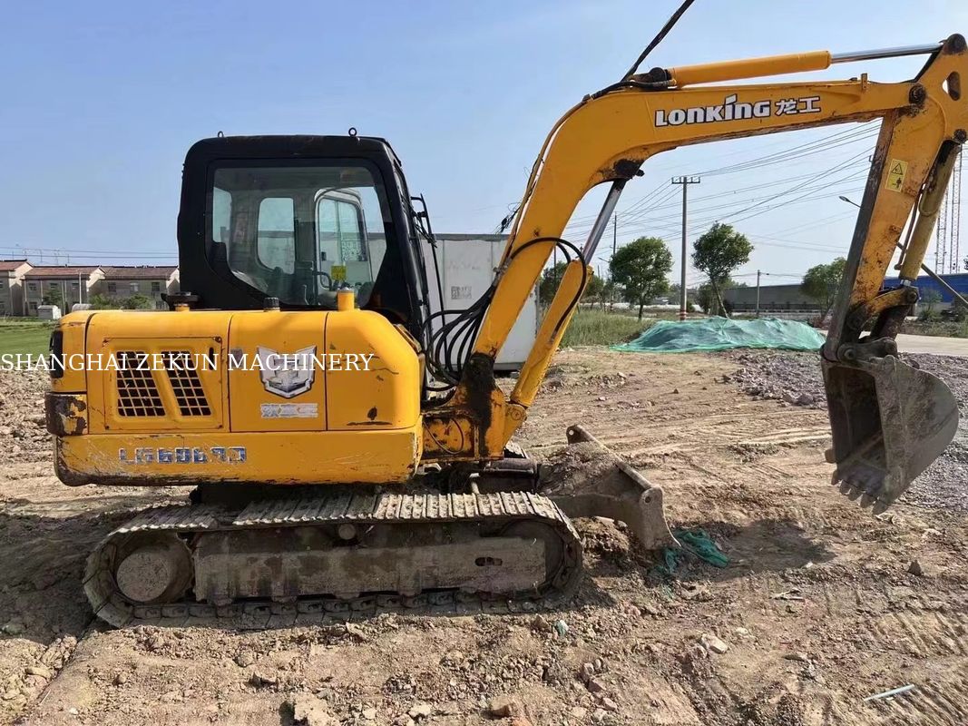Mini-excavadora de 6 toneladas para uso no mercado global