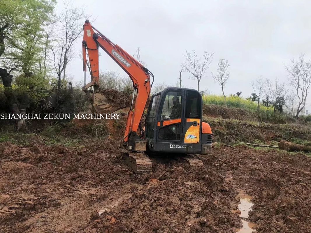 2010 EX60 Mini Excavator de segunda mão 38.1kw Com válvula hidráulica original