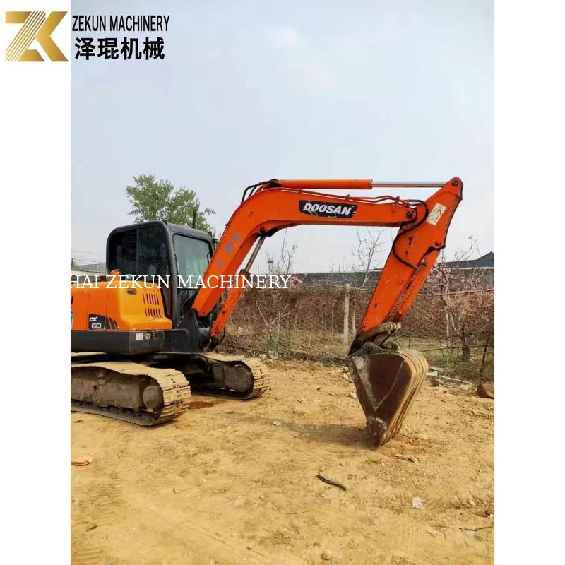 Excavadora de segunda mão Doosan DX60-7 DX60-9 6T Usada da Coreia