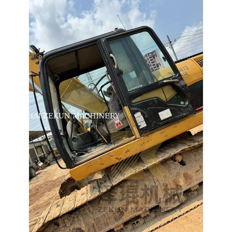 Excavadora Shantui Kato de segunda mão de 20 toneladas 320D com capacidade de balde de 1M3 em Xangai