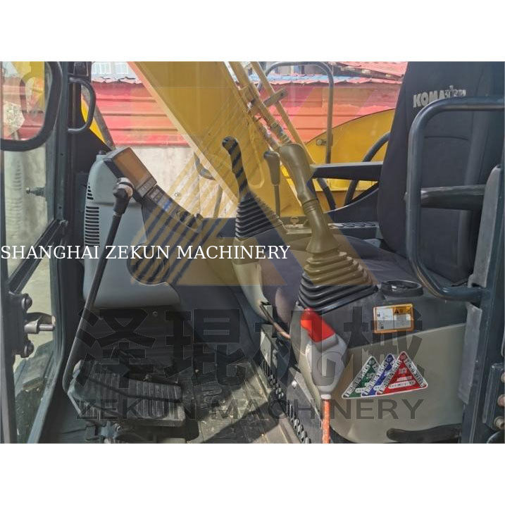 6.59TON peso operacional 2022 usado Komatsu PC70-8 escavadeira para suas necessidades