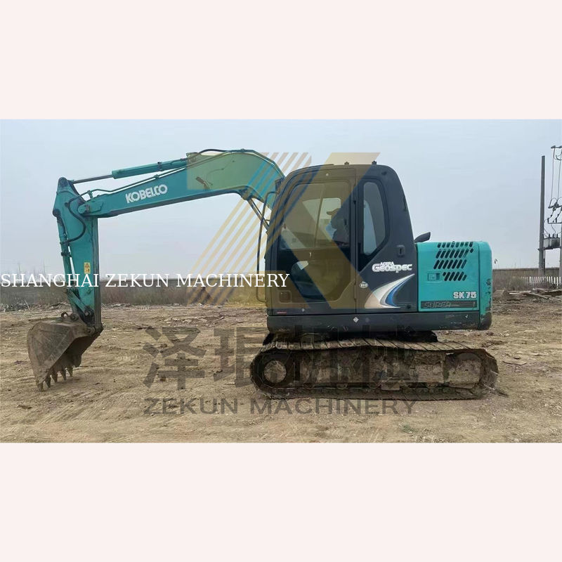 0.4m3 Capacidade de balde 2017 Usado Kobelco 907 E307D Sk75 Sk75-11 escavadeira em Xangai