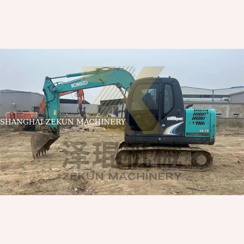 0.4m3 Capacidade de balde 2017 Usado Kobelco 907 E307D Sk75 Sk75-11 escavadeira em Xangai