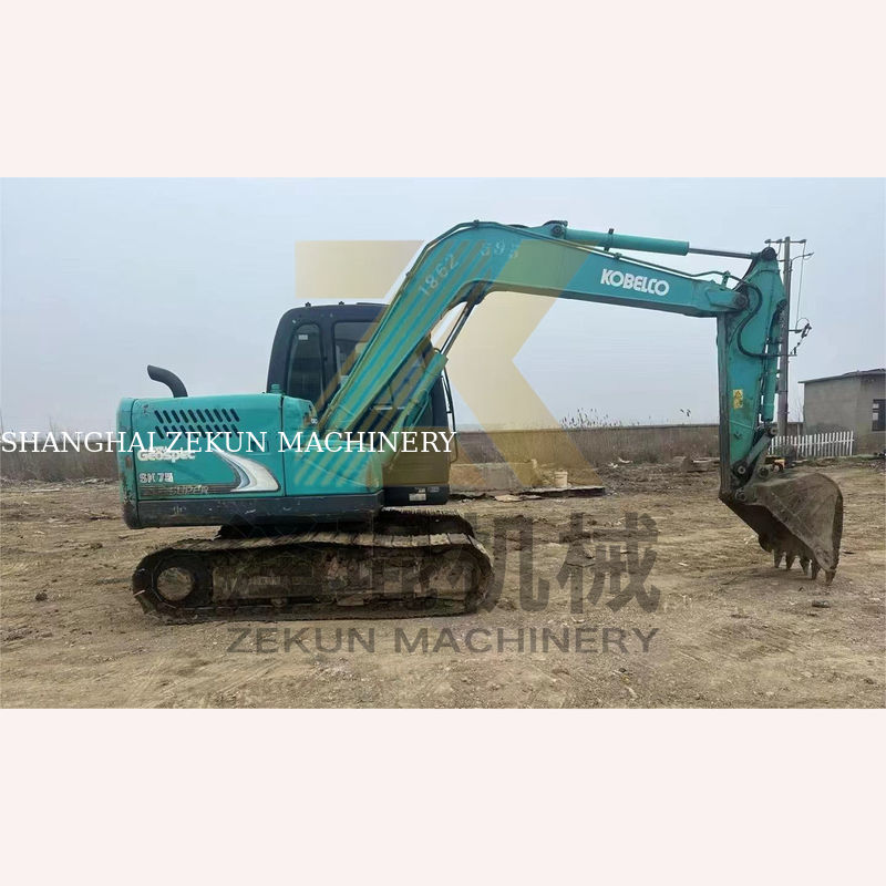 0.4m3 Capacidade de balde 2017 Usado Kobelco 907 E307D Sk75 Sk75-11 escavadeira em Xangai
