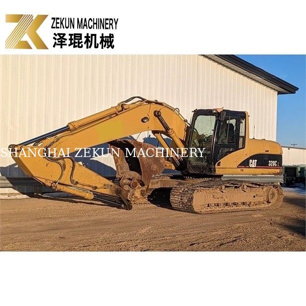 Excavadora Cat 320 D2 com motor e bomba hidráulica 4000 horas de trabalho