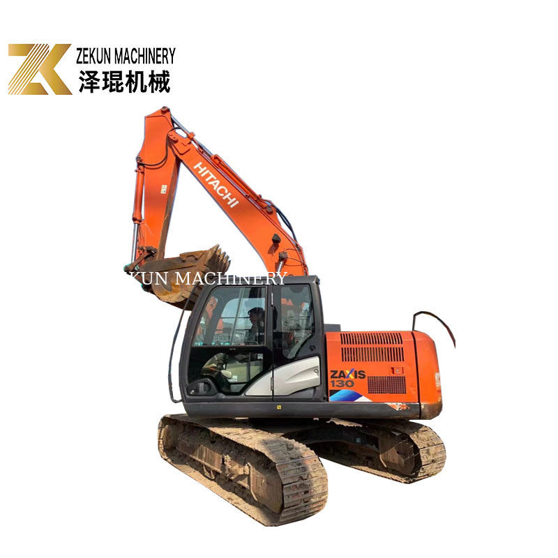 Hitachi ZX 130-5A Excavator Benne com motor original e baixas horas de trabalho