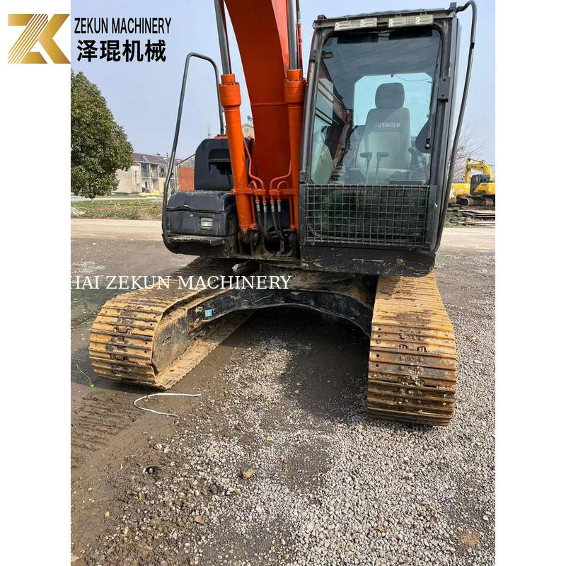 Hitachi ZX 130-5A Excavator Benne com motor original e baixas horas de trabalho