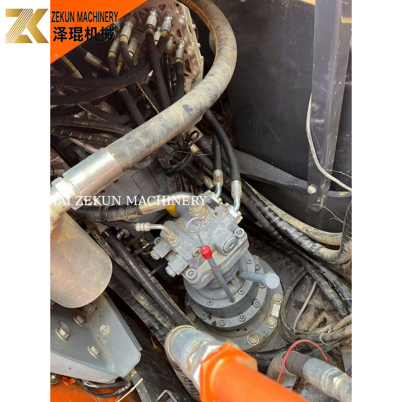 Hitachi ZX 130-5A Excavator Benne com motor original e baixas horas de trabalho