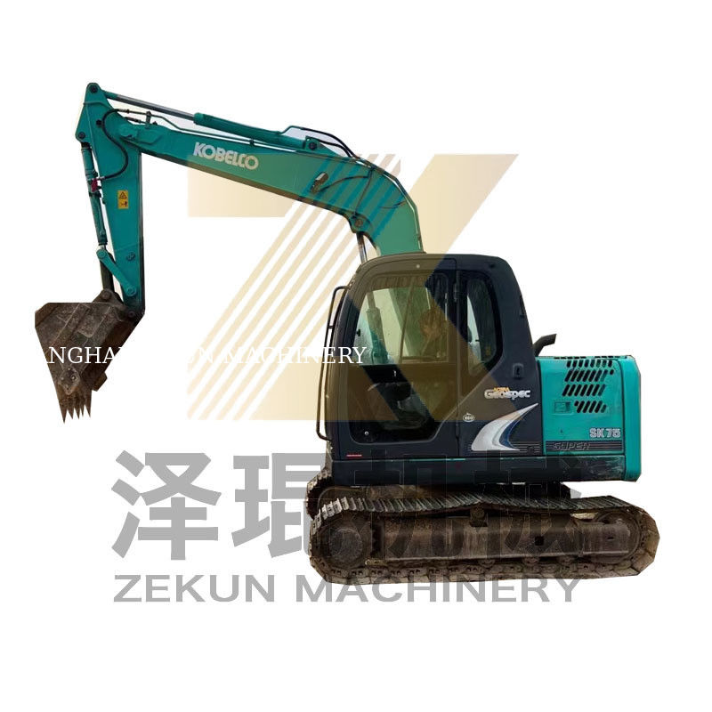 Excavadora usada Kobelco SK75-8 em excelente estado para venda em Xangai