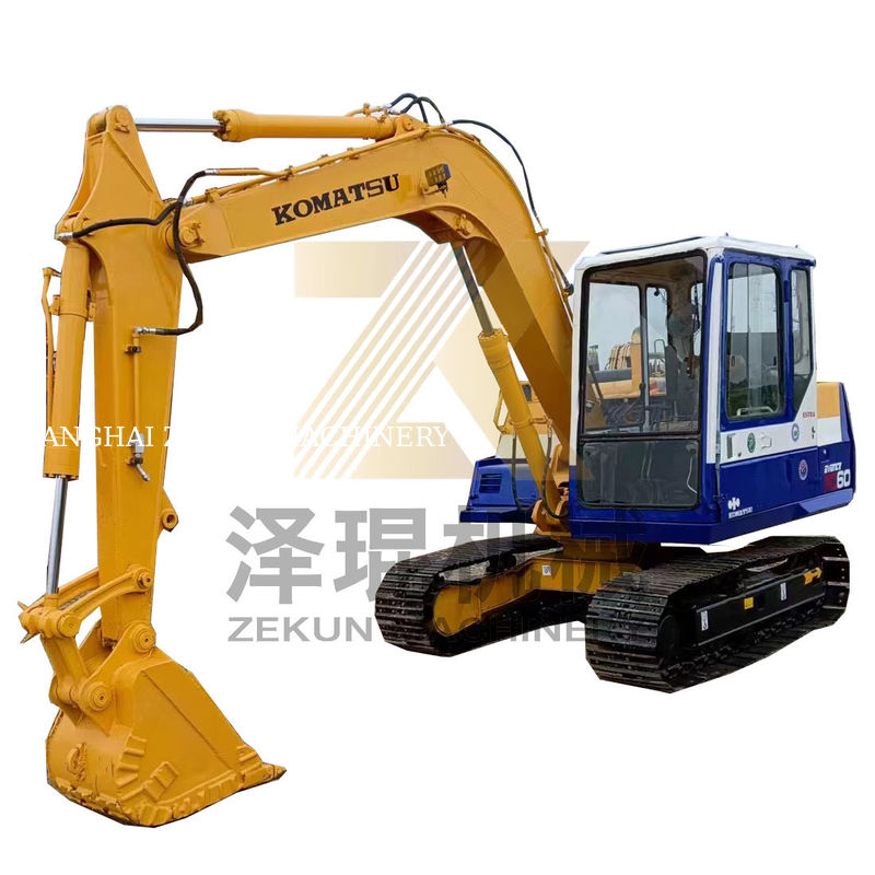 Excavadora usada Komatsu PC60-5 em bom estado com outro cilindro hidráulico e em 2022
