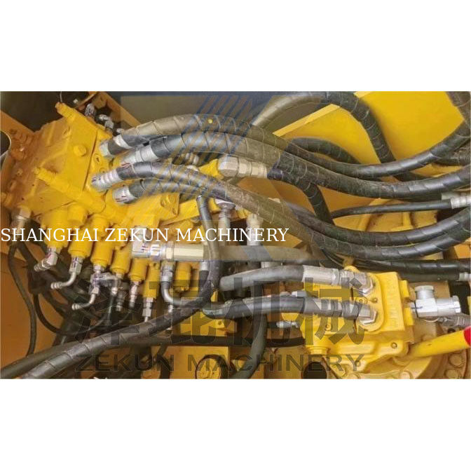 Excavadora de segunda mão Komatsu PC120-6 PC130-7 PC128 13 toneladas 12600 kg em Xangai