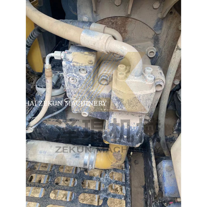 Excavadora Sany SY75C em Shanghai com 55 KW de potência e 7000 kg de peso