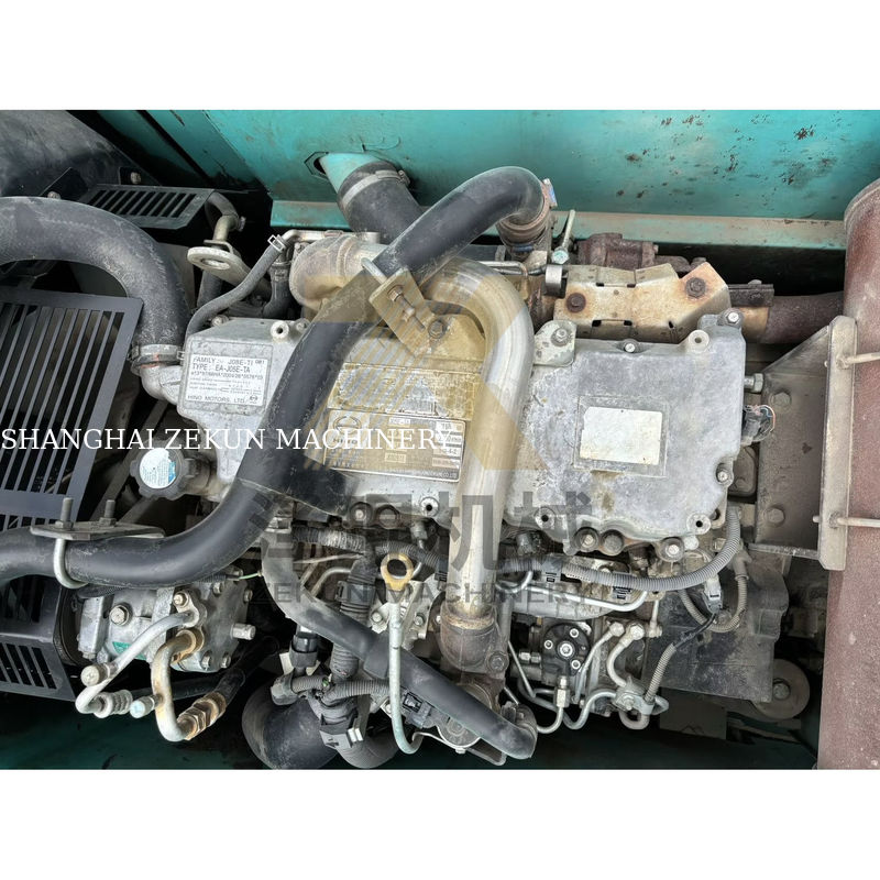Em bom estado usado Kobelco SK210-8 Excavator Machine 21 TON em Xangai com 2020 ano HINO e motor