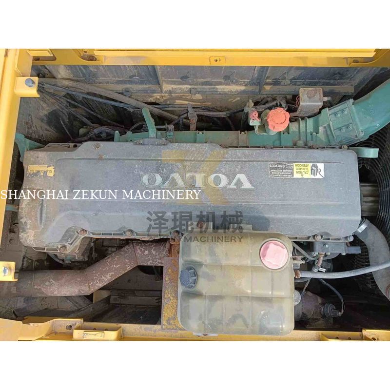 Excavadora Volvo EC480DL 48T usada. Um balde de 1,77-3,8 m3. Importação da Coreia.