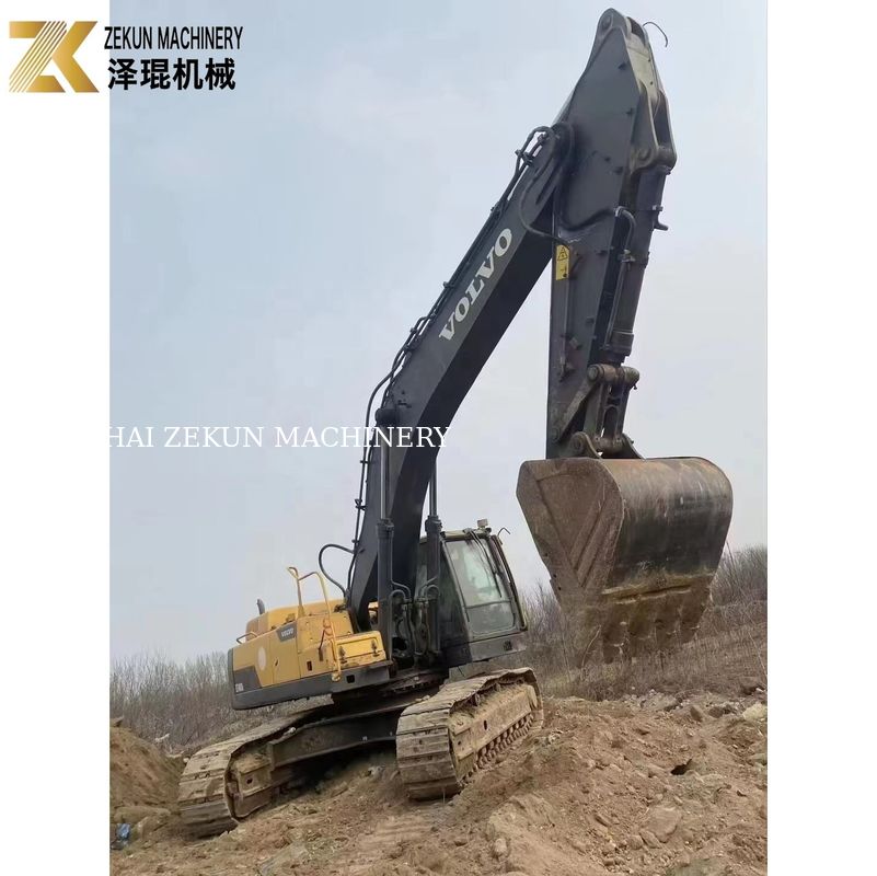 Excavadora usada Volvo EC480DL de 48 toneladas com 265 kW de potência e 4001-6000 horas de trabalho