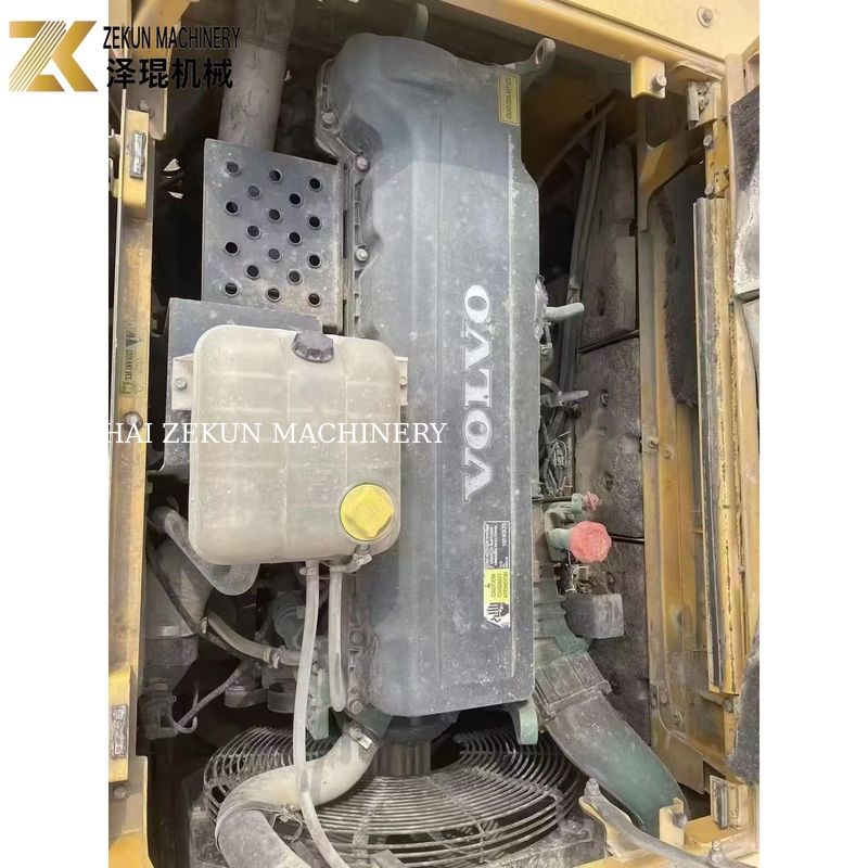 Excavadora usada Volvo EC480DL de 48 toneladas com 265 kW de potência e 4001-6000 horas de trabalho