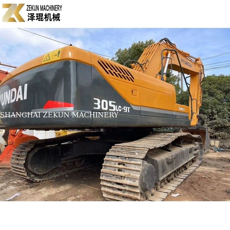 Excavadora Hyundai R305 de 30 toneladas usada para construção de estradas