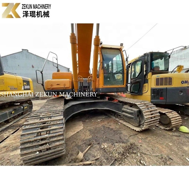 Excavadora Hyundai R305 de 30 toneladas usada para construção de estradas
