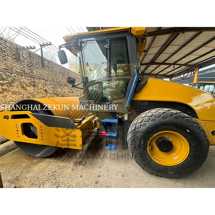 13 toneladas XCMG XS135 Full Hydraulic Single Drum Roller EU Fase V