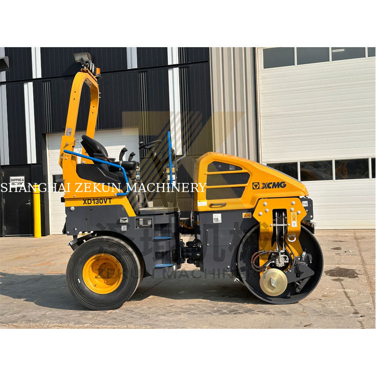 Venda de rolos vibratórios de 4 toneladas XCMG XD130VT para construção rodoviária