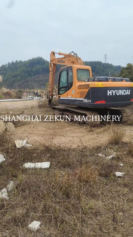 2015 Hyundai R150-9 Excavator com martelo e 5.300 horas de trabalho aumentar a produtividade