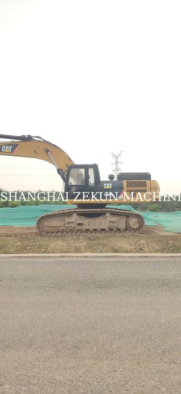 Excavadora Cat 340D2L de 2019 com 8 436 horas de trabalho Excelente desempenho
