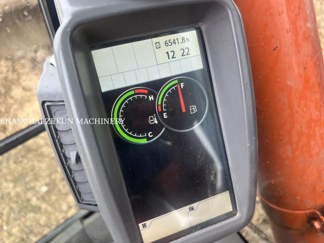 Escavadeira Hitachi ZX220-5A de 2020, 6541 horas, Altura Máxima de Escavação 630 mm, Profundidade Máxima de Escavação 670 mm, Para Trabalhos Pesados