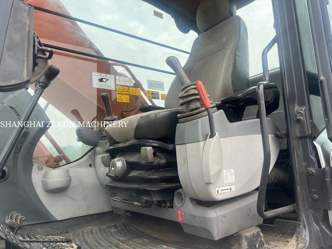 Escavadeira Hitachi ZX220-5A de 2020, 6541 horas, Altura Máxima de Escavação 630 mm, Profundidade Máxima de Escavação 670 mm, Para Trabalhos Pesados
