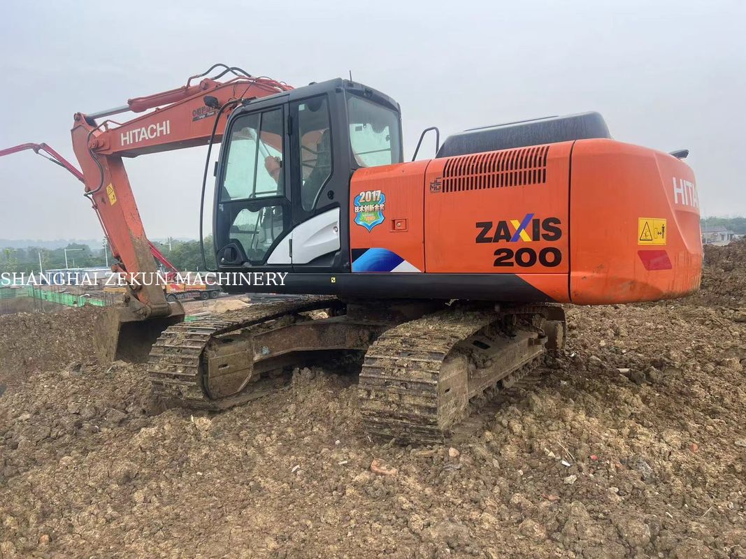 Escavadeira Hitachi ZX220-5A de 2020, 6541 horas, Altura Máxima de Escavação 630 mm, Profundidade Máxima de Escavação 670 mm, Para Trabalhos Pesados