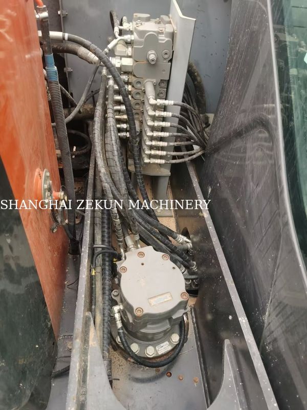 Escavadeira Hitachi ZX60C-6A 2023, 2785 horas de operação, Peso operacional 5, Atende ao padrão de emissões Tier 3 / Stage III
