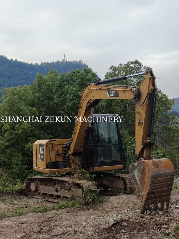Excavadora CAT 307E2 de 2019 com alcance máximo ao nível do solo de 400 mm e capacidade do tanque de combustível de 135 l