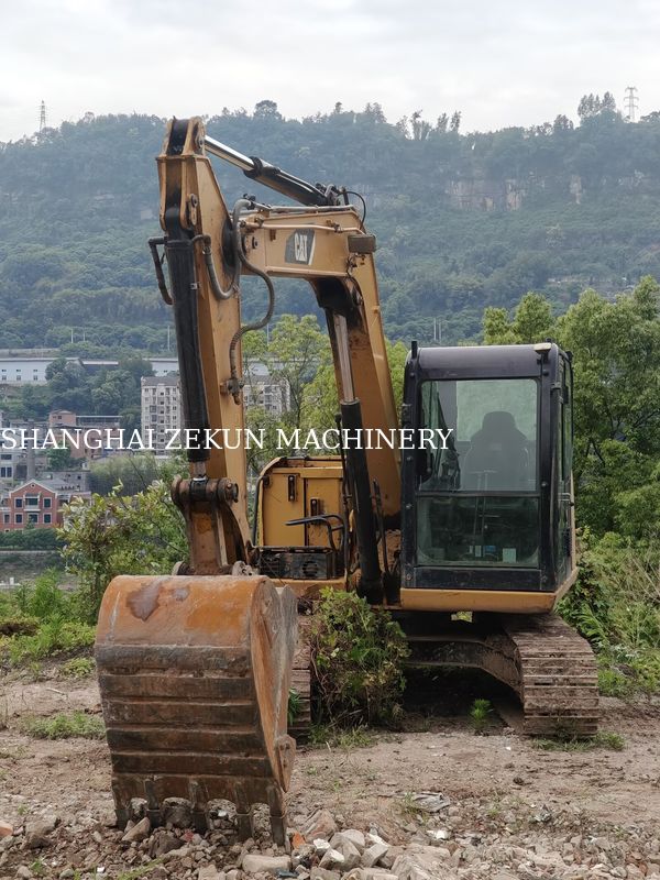 Excavadora CAT 307E2 de 2019 com alcance máximo ao nível do solo de 400 mm e capacidade do tanque de combustível de 135 l