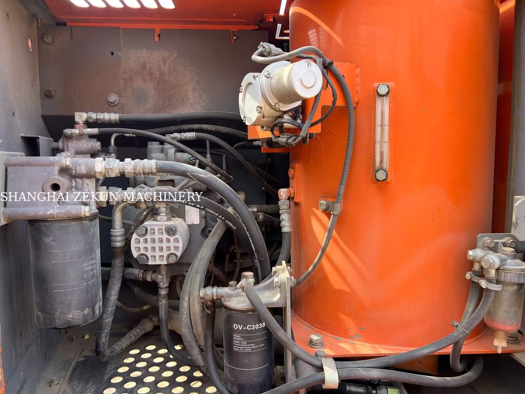 Escavadeira Hitachi ZX130-6 Usada Com 11053 horas, Lança de 4,6m, Pressão Hidráulica de 34,3 MPa