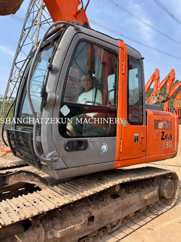 Escavadeira Hitachi ZX130-6 Usada Com 11053 horas, Lança de 4,6m, Pressão Hidráulica de 34,3 MPa