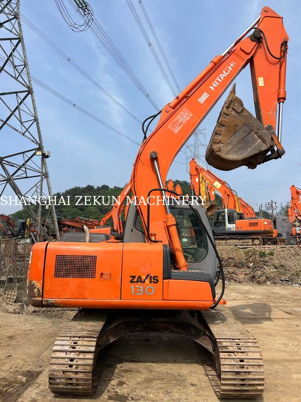 Escavadeira Hitachi ZX130-6 Usada Com 11053 horas, Lança de 4,6m, Pressão Hidráulica de 34,3 MPa