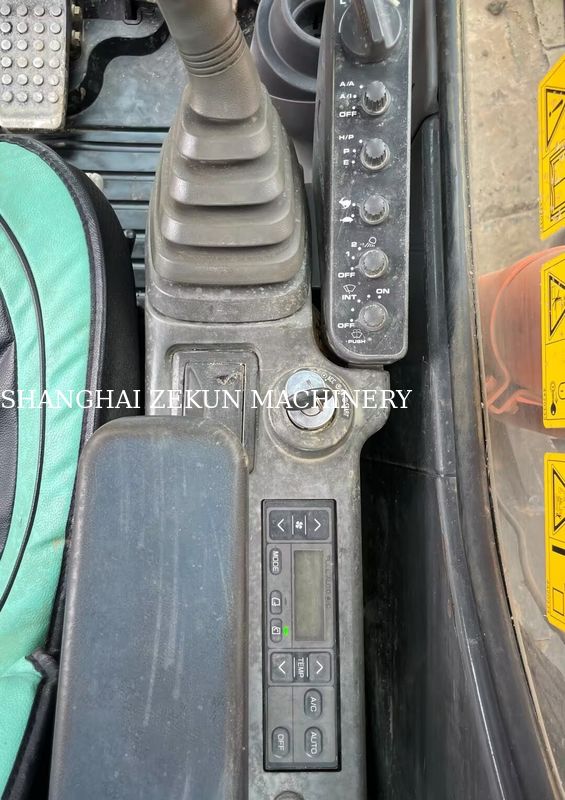 11051 horas Escavadeira Hitachi ZX200-3G com Capacidade da Caçamba 0,8 – 1,0 M3